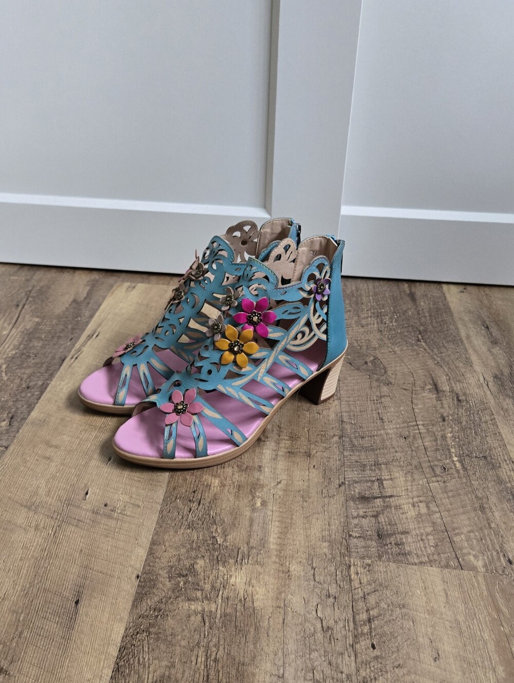 Metcandy Blooming Vine Romantic Cutout Sandals Size 39